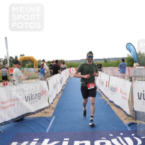 22.06.2025 - Viking Triathlon MichiJ http://msf.ph/oto/8111541 22.06.2025 16:23:19 Ziel 634 meine-sportfotos.de