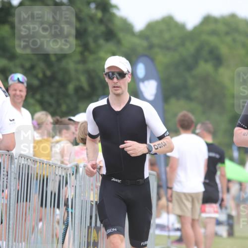 22.06.2025 - Viking Triathlon H.Heesch http://msf.ph/oto/8111543 22.06.2025 14:47:32 Laufen 61, 360, 469, 532, 607 meine-sportfotos.de