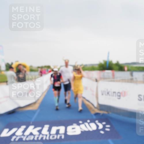 22.06.2025 - Viking Triathlon MichiJ http://msf.ph/oto/8111566 22.06.2025 16:40:56 Ziel 649 meine-sportfotos.de