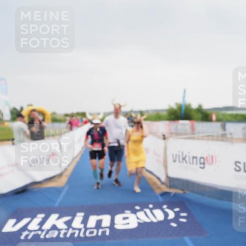 22.06.2025 - Viking Triathlon MichiJ http://msf.ph/oto/8111581 22.06.2025 16:40:56 Ziel 649 meine-sportfotos.de