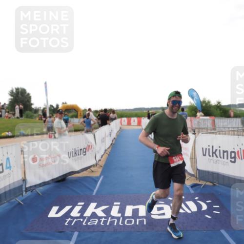 22.06.2025 - Viking Triathlon MichiJ http://msf.ph/oto/8111644 22.06.2025 16:23:20 Ziel 634 meine-sportfotos.de
