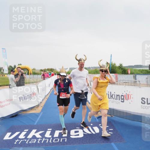 22.06.2025 - Viking Triathlon MichiJ http://msf.ph/oto/8111645 22.06.2025 16:40:57 Ziel 649 meine-sportfotos.de