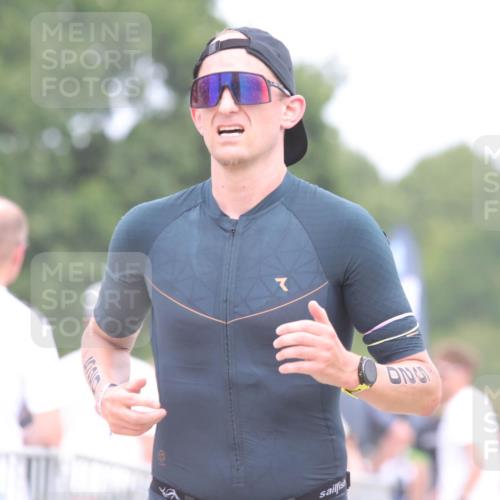 22.06.2025 - Viking Triathlon H.Heesch http://msf.ph/oto/8111665 22.06.2025 14:47:48 Laufen 22, 145, 362, 520 meine-sportfotos.de