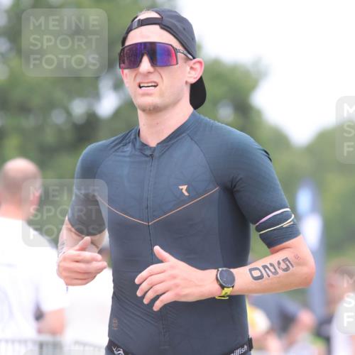 22.06.2025 - Viking Triathlon H.Heesch http://msf.ph/oto/8111670 22.06.2025 14:47:49 Laufen 22, 145, 362, 520 meine-sportfotos.de