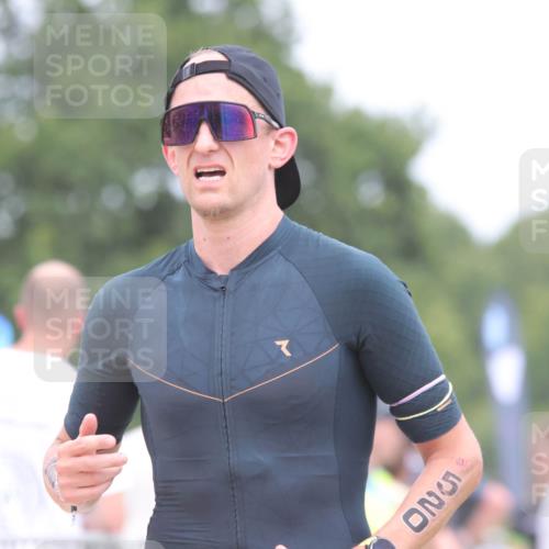 22.06.2025 - Viking Triathlon H.Heesch http://msf.ph/oto/8111677 22.06.2025 14:47:49 Laufen 22, 145, 362, 520 meine-sportfotos.de
