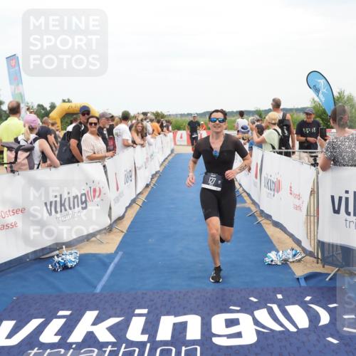 22.06.2025 - Viking Triathlon MichiJ http://msf.ph/oto/8111713 22.06.2025 15:02:41 Ziel 127, 529 meine-sportfotos.de
