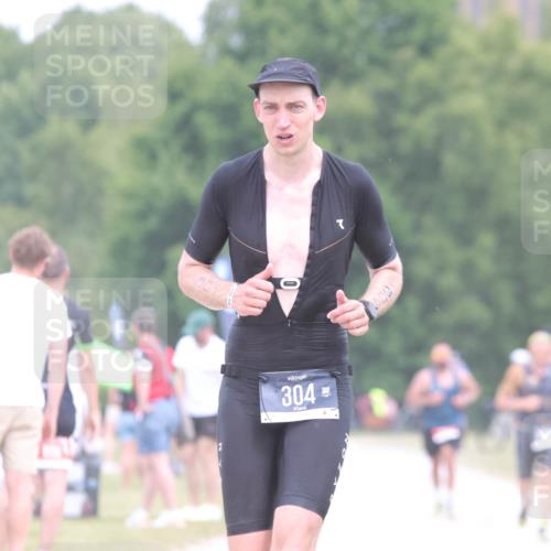 22.06.2025 - Viking Triathlon H.Heesch http://msf.ph/oto/8111722 22.06.2025 14:47:55 Laufen 304 meine-sportfotos.de
