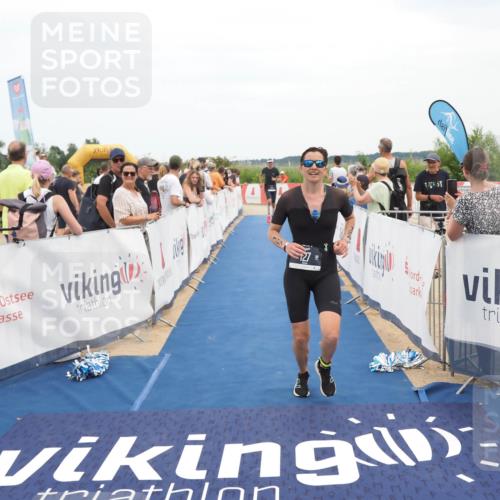 22.06.2025 - Viking Triathlon MichiJ http://msf.ph/oto/8111729 22.06.2025 15:02:41 Ziel 127, 529 meine-sportfotos.de
