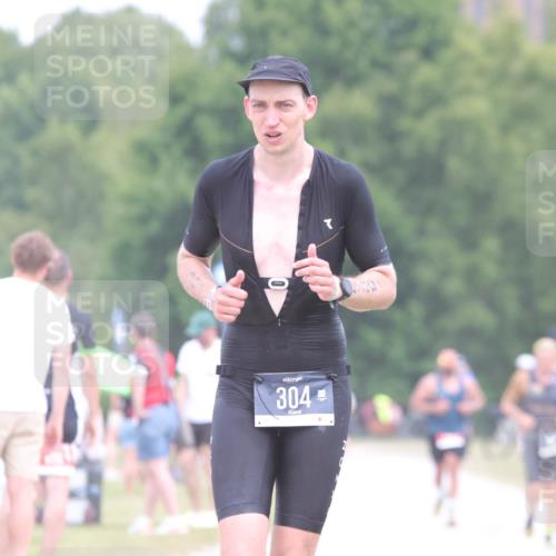 22.06.2025 - Viking Triathlon H.Heesch http://msf.ph/oto/8111731 22.06.2025 14:47:55 Laufen 304 meine-sportfotos.de