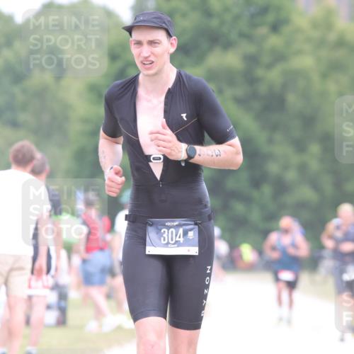 22.06.2025 - Viking Triathlon H.Heesch http://msf.ph/oto/8111742 22.06.2025 14:47:55 Laufen 304 meine-sportfotos.de