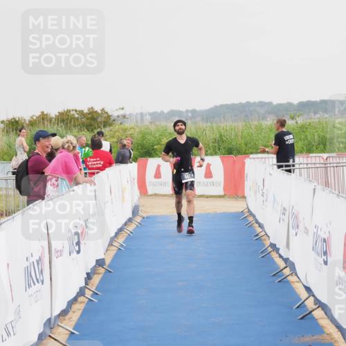 22.06.2025 - Viking Triathlon MichiJ http://msf.ph/oto/8111748 22.06.2025 16:41:06 Ziel 542 meine-sportfotos.de