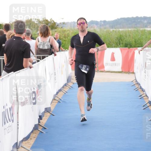 22.06.2025 - Viking Triathlon MichiJ http://msf.ph/oto/8111768 22.06.2025 16:24:29 Ziel 51 meine-sportfotos.de
