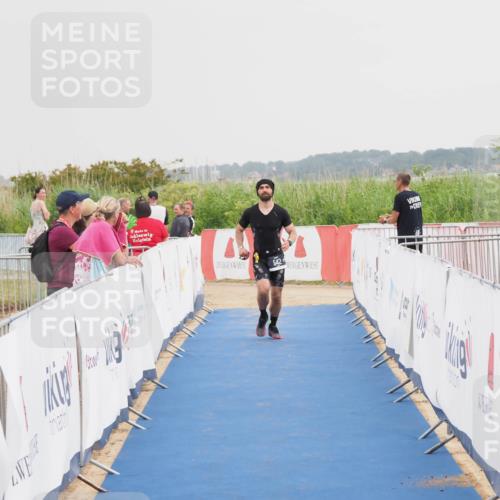 22.06.2025 - Viking Triathlon MichiJ http://msf.ph/oto/8111774 22.06.2025 16:41:07 Ziel 542 meine-sportfotos.de