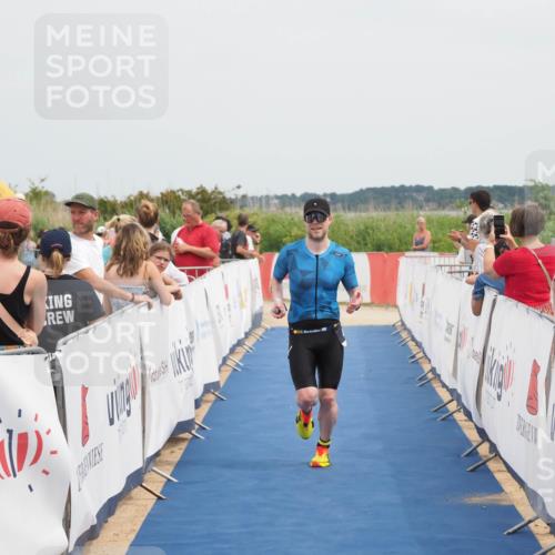 22.06.2025 - Viking Triathlon MichiJ http://msf.ph/oto/8111777 22.06.2025 14:53:30 Ziel 486 meine-sportfotos.de