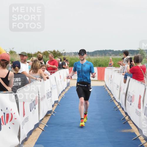 22.06.2025 - Viking Triathlon MichiJ http://msf.ph/oto/8111788 22.06.2025 14:53:30 Ziel 486 meine-sportfotos.de