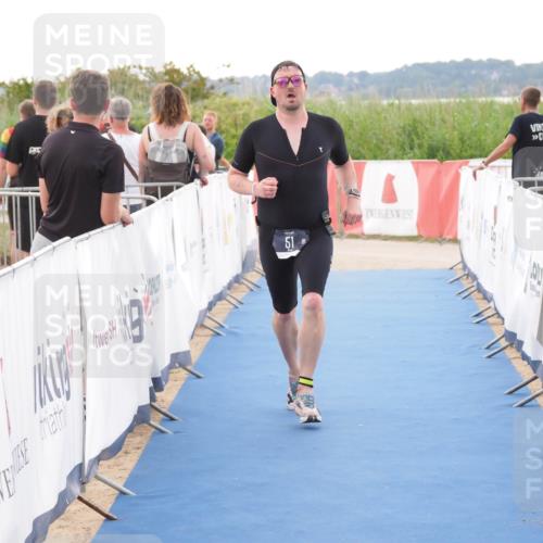 22.06.2025 - Viking Triathlon MichiJ http://msf.ph/oto/8111797 22.06.2025 16:24:29 Ziel 51 meine-sportfotos.de