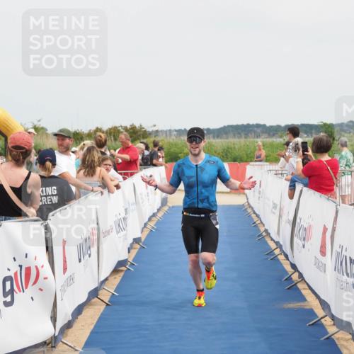 22.06.2025 - Viking Triathlon MichiJ http://msf.ph/oto/8111817 22.06.2025 14:53:30 Ziel 486 meine-sportfotos.de