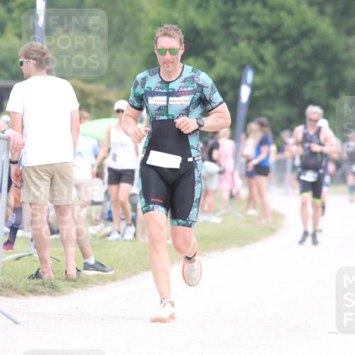 22.06.2025 - Viking Triathlon H.Heesch http://msf.ph/oto/8111912 22.06.2025 14:48:32 Laufen 376, 546 meine-sportfotos.de
