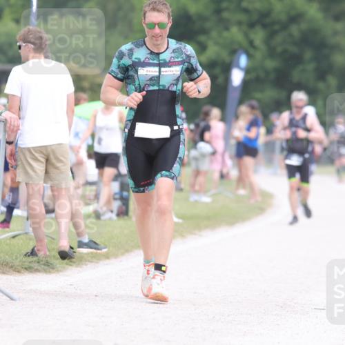 22.06.2025 - Viking Triathlon H.Heesch http://msf.ph/oto/8111929 22.06.2025 14:48:33 Laufen 376, 546 meine-sportfotos.de