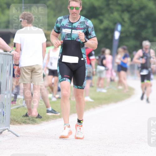 22.06.2025 - Viking Triathlon H.Heesch http://msf.ph/oto/8111952 22.06.2025 14:48:33 Laufen 376, 546 meine-sportfotos.de