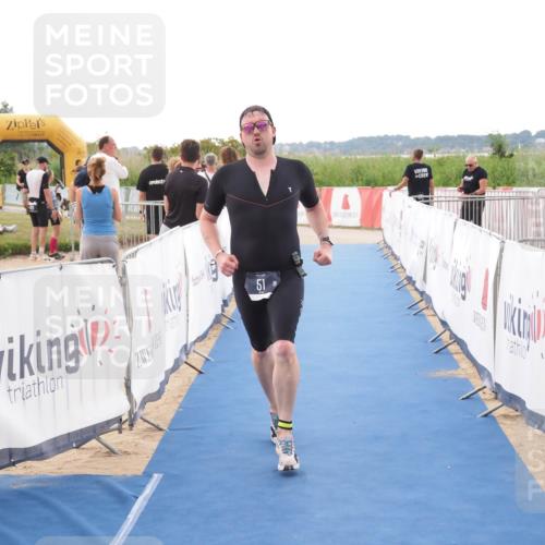 22.06.2025 - Viking Triathlon MichiJ http://msf.ph/oto/8111963 22.06.2025 16:24:31 Ziel 51 meine-sportfotos.de