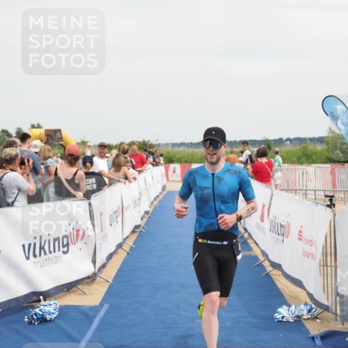 22.06.2025 - Viking Triathlon MichiJ http://msf.ph/oto/8111991 22.06.2025 14:53:32 Ziel 486 meine-sportfotos.de