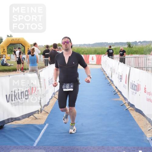 22.06.2025 - Viking Triathlon MichiJ http://msf.ph/oto/8112003 22.06.2025 16:24:31 Ziel 51 meine-sportfotos.de