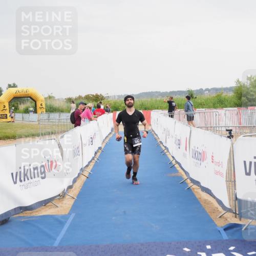 22.06.2025 - Viking Triathlon MichiJ http://msf.ph/oto/8112069 22.06.2025 16:41:10 Ziel 542 meine-sportfotos.de