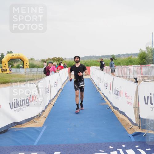 22.06.2025 - Viking Triathlon MichiJ http://msf.ph/oto/8112080 22.06.2025 16:41:10 Ziel 542 meine-sportfotos.de