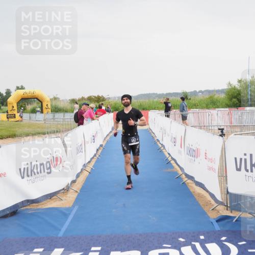 22.06.2025 - Viking Triathlon MichiJ http://msf.ph/oto/8112088 22.06.2025 16:41:11 Ziel 542 meine-sportfotos.de
