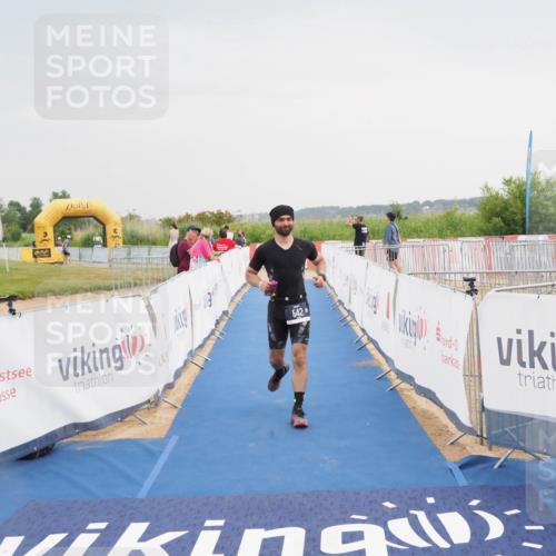 22.06.2025 - Viking Triathlon MichiJ http://msf.ph/oto/8112116 22.06.2025 16:41:11 Ziel 542 meine-sportfotos.de