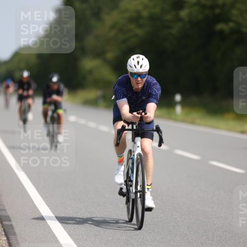 22.06.2025 - Viking Triathlon Yannick Fuchs http://msf.ph/oto/8112131 22.06.2025 11:36:58 Radfahren 219, 328, 355, 356, 491 meine-sportfotos.de