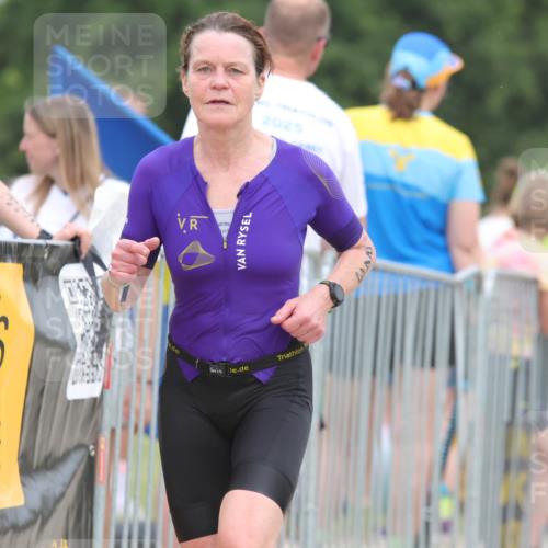 22.06.2025 - Viking Triathlon H.Heesch http://msf.ph/oto/8112181 22.06.2025 14:49:02 Laufen 243 meine-sportfotos.de