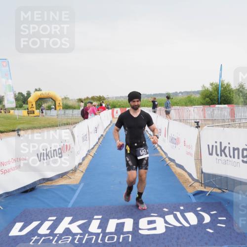 22.06.2025 - Viking Triathlon MichiJ http://msf.ph/oto/8112182 22.06.2025 16:41:12 Ziel 542 meine-sportfotos.de