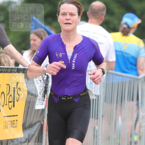 22.06.2025 - Viking Triathlon H.Heesch http://msf.ph/oto/8112190 22.06.2025 14:49:02 Laufen 243 meine-sportfotos.de