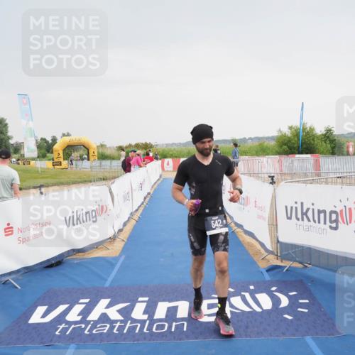22.06.2025 - Viking Triathlon MichiJ http://msf.ph/oto/8112230 22.06.2025 16:41:12 Ziel 542 meine-sportfotos.de