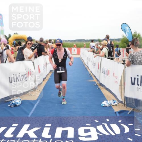 22.06.2025 - Viking Triathlon MichiJ http://msf.ph/oto/8112247 22.06.2025 15:02:51 Ziel 8 meine-sportfotos.de