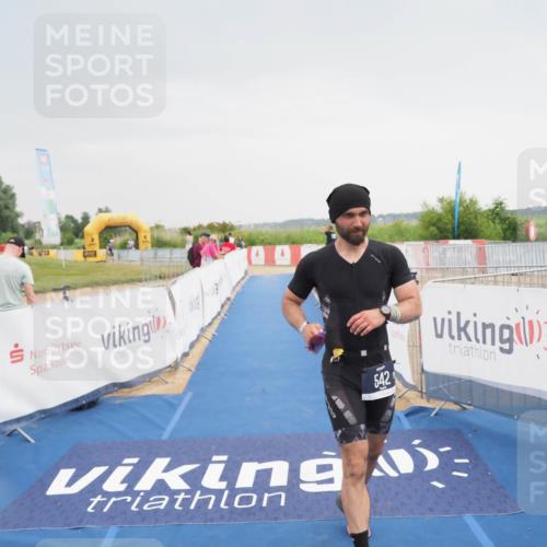 22.06.2025 - Viking Triathlon MichiJ http://msf.ph/oto/8112282 22.06.2025 16:41:13 Ziel 542 meine-sportfotos.de