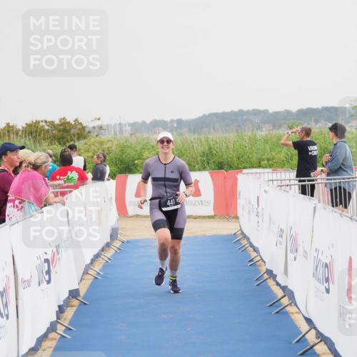 22.06.2025 - Viking Triathlon MichiJ http://msf.ph/oto/8112303 22.06.2025 16:41:23 Ziel 441 meine-sportfotos.de