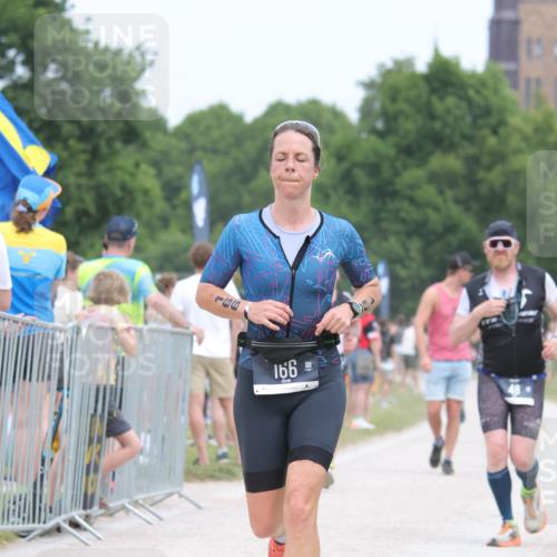 22.06.2025 - Viking Triathlon H.Heesch http://msf.ph/oto/8112346 22.06.2025 14:49:09 Laufen 48, 166, 243, 639 meine-sportfotos.de