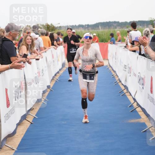 22.06.2025 - Viking Triathlon MichiJ http://msf.ph/oto/8112368 22.06.2025 15:03:15 Ziel 19, 38, 536 meine-sportfotos.de