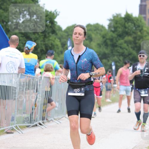 22.06.2025 - Viking Triathlon H.Heesch http://msf.ph/oto/8112374 22.06.2025 14:49:09 Laufen 48, 166, 243, 639 meine-sportfotos.de