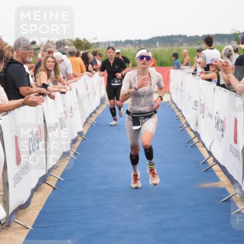 22.06.2025 - Viking Triathlon MichiJ http://msf.ph/oto/8112376 22.06.2025 15:03:16 Ziel 19, 38, 536 meine-sportfotos.de