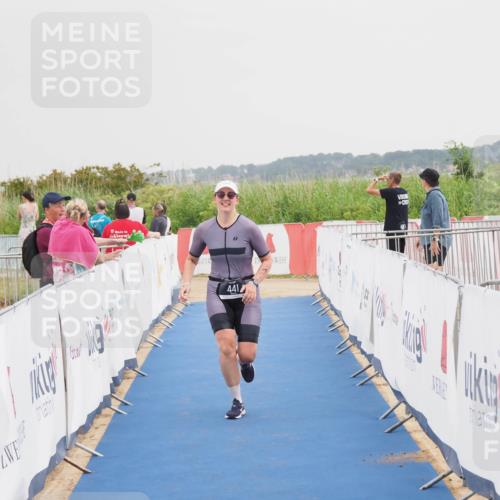 22.06.2025 - Viking Triathlon MichiJ http://msf.ph/oto/8112382 22.06.2025 16:41:24 Ziel 441 meine-sportfotos.de