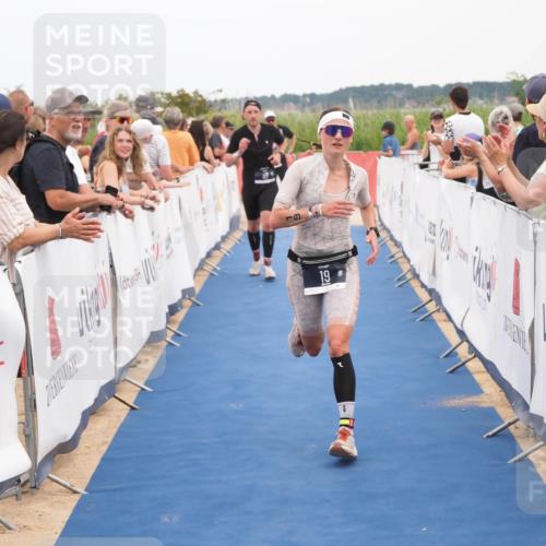 22.06.2025 - Viking Triathlon MichiJ http://msf.ph/oto/8112389 22.06.2025 15:03:16 Ziel 19, 38, 536 meine-sportfotos.de