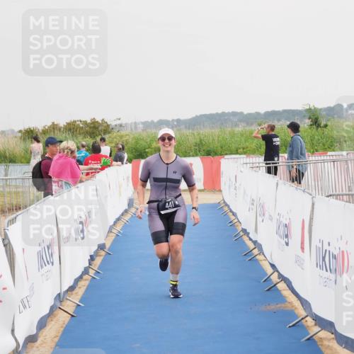 22.06.2025 - Viking Triathlon MichiJ http://msf.ph/oto/8112417 22.06.2025 16:41:25 Ziel 441 meine-sportfotos.de