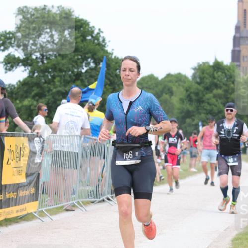 22.06.2025 - Viking Triathlon H.Heesch http://msf.ph/oto/8112438 22.06.2025 14:49:10 Laufen 48, 166, 243, 639 meine-sportfotos.de