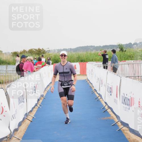 22.06.2025 - Viking Triathlon MichiJ http://msf.ph/oto/8112448 22.06.2025 16:41:25 Ziel 441 meine-sportfotos.de