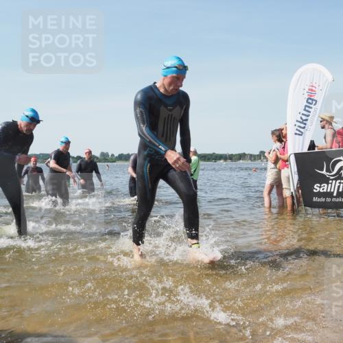 22.06.2025 - Viking Triathlon KatJ http://msf.ph/oto/8112473 22.06.2025 10:40:37 Schwimmen 44, 228, 235, 239, 254, 266, 275, 291, 325, 361, 462, 511, 514, 556, 644, 655, 657 meine-sportfotos.de