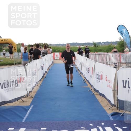 22.06.2025 - Viking Triathlon MichiJ http://msf.ph/oto/8112494 22.06.2025 16:25:22 Ziel 439 meine-sportfotos.de